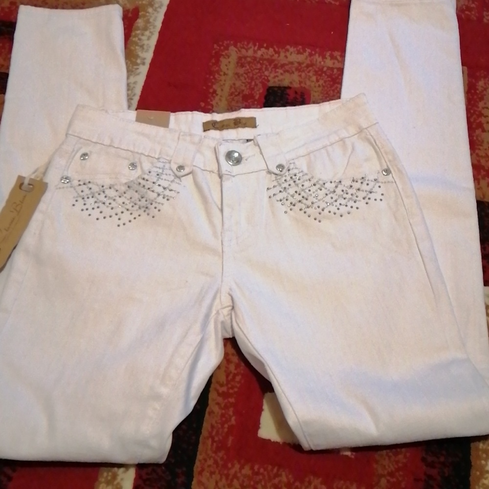 Classic Blue White Jeans NWT. Size 9 fit like 5/7